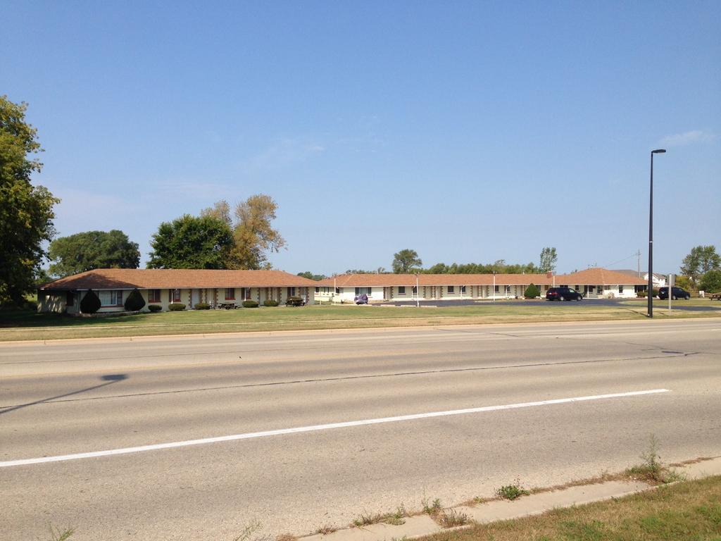 Thomas Motel Elkhorn Exterior photo